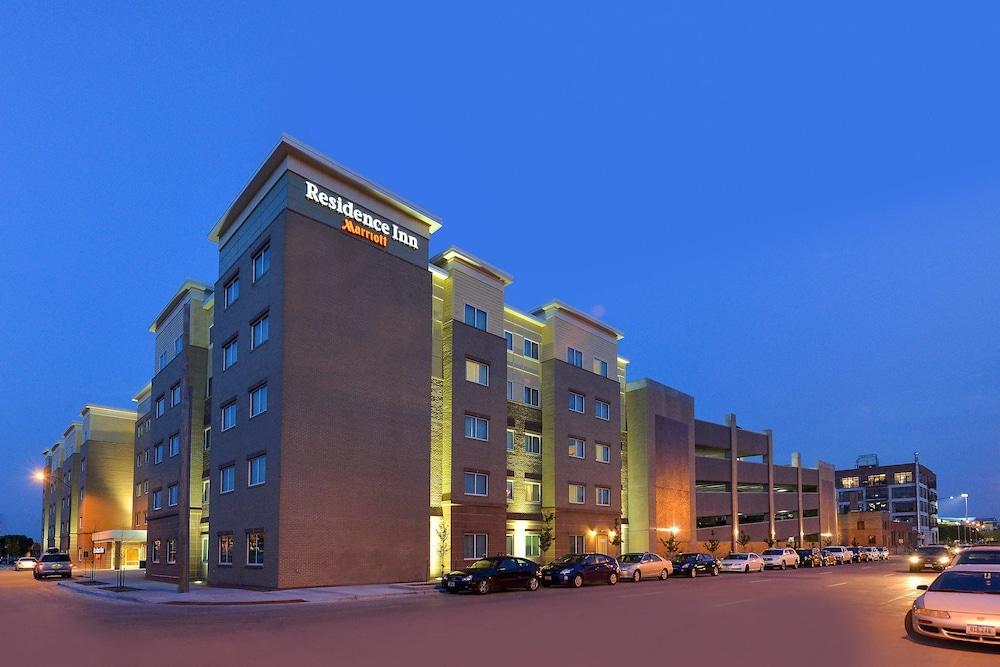 Hampton Inn & Suites Des Moines Downtown Экстерьер фото