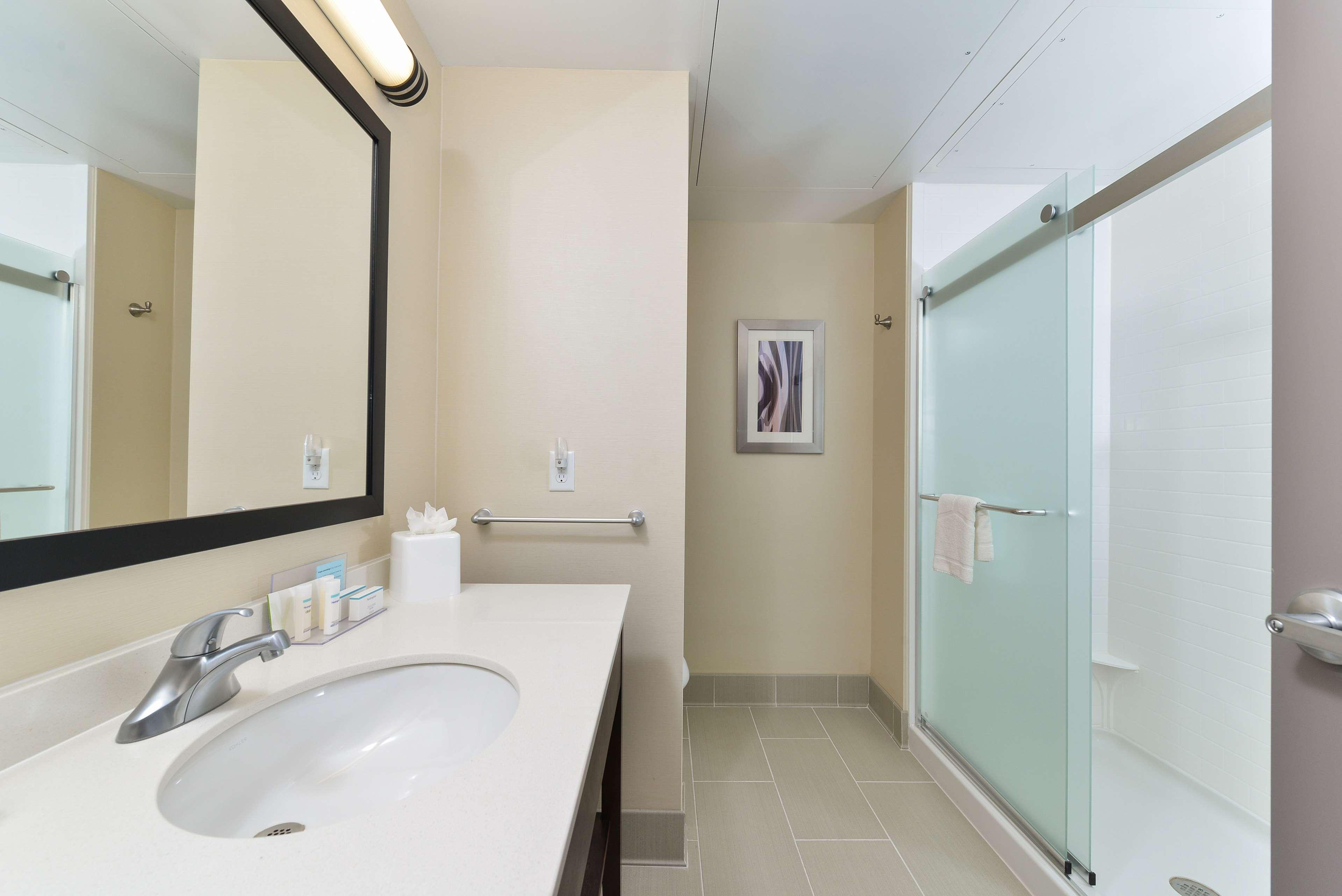 Hampton Inn & Suites Des Moines Downtown Экстерьер фото
