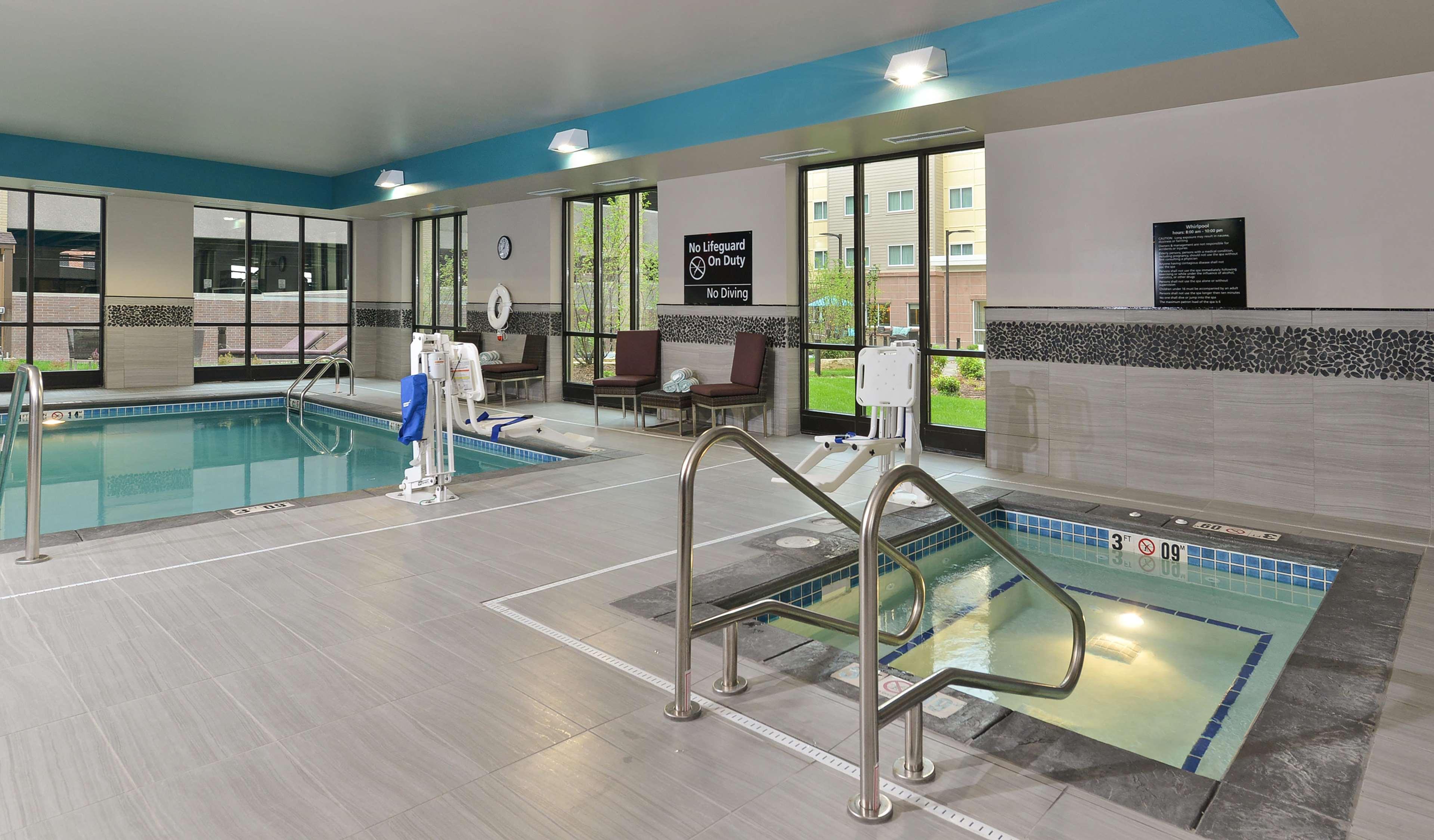Hampton Inn & Suites Des Moines Downtown Экстерьер фото
