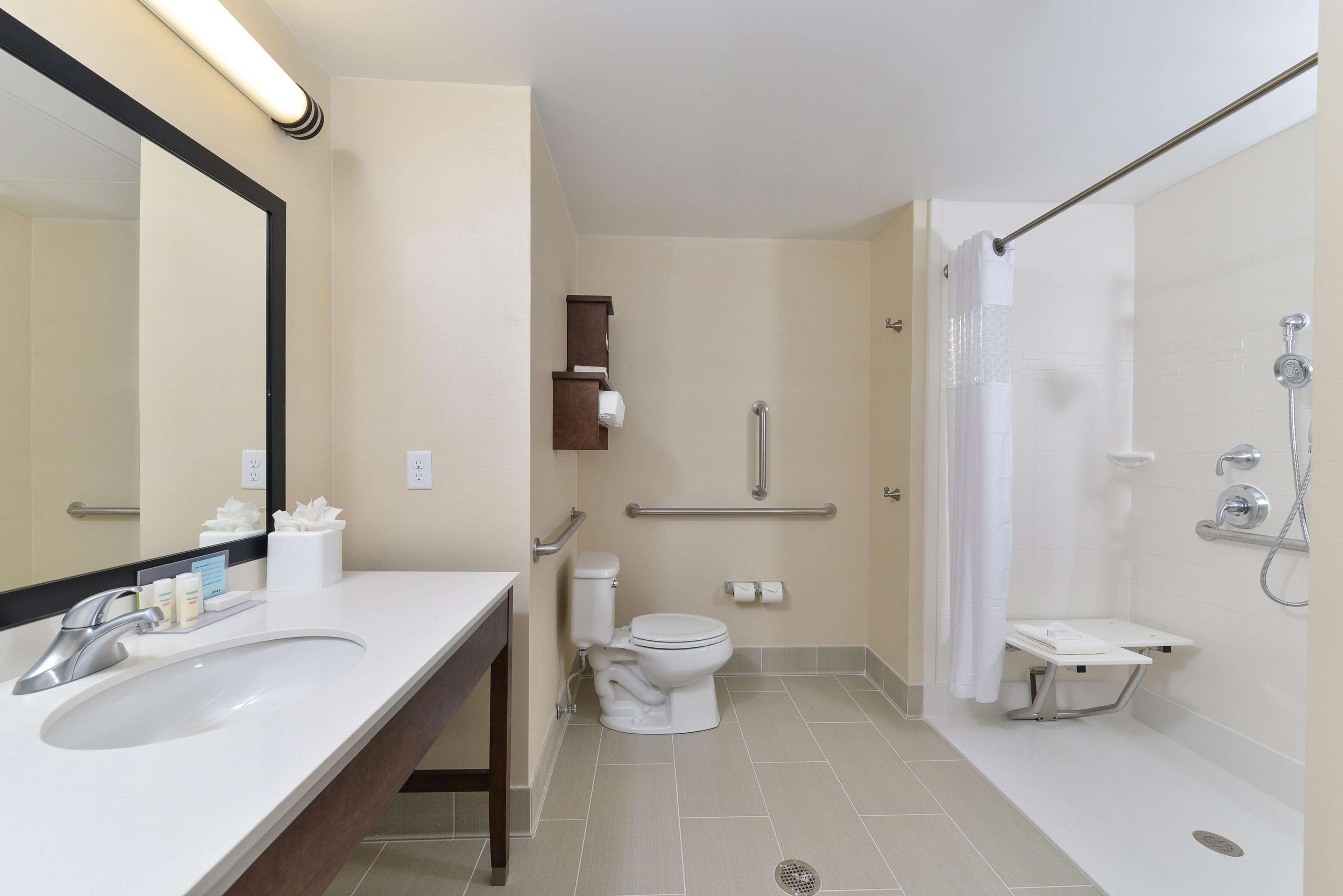 Hampton Inn & Suites Des Moines Downtown Экстерьер фото