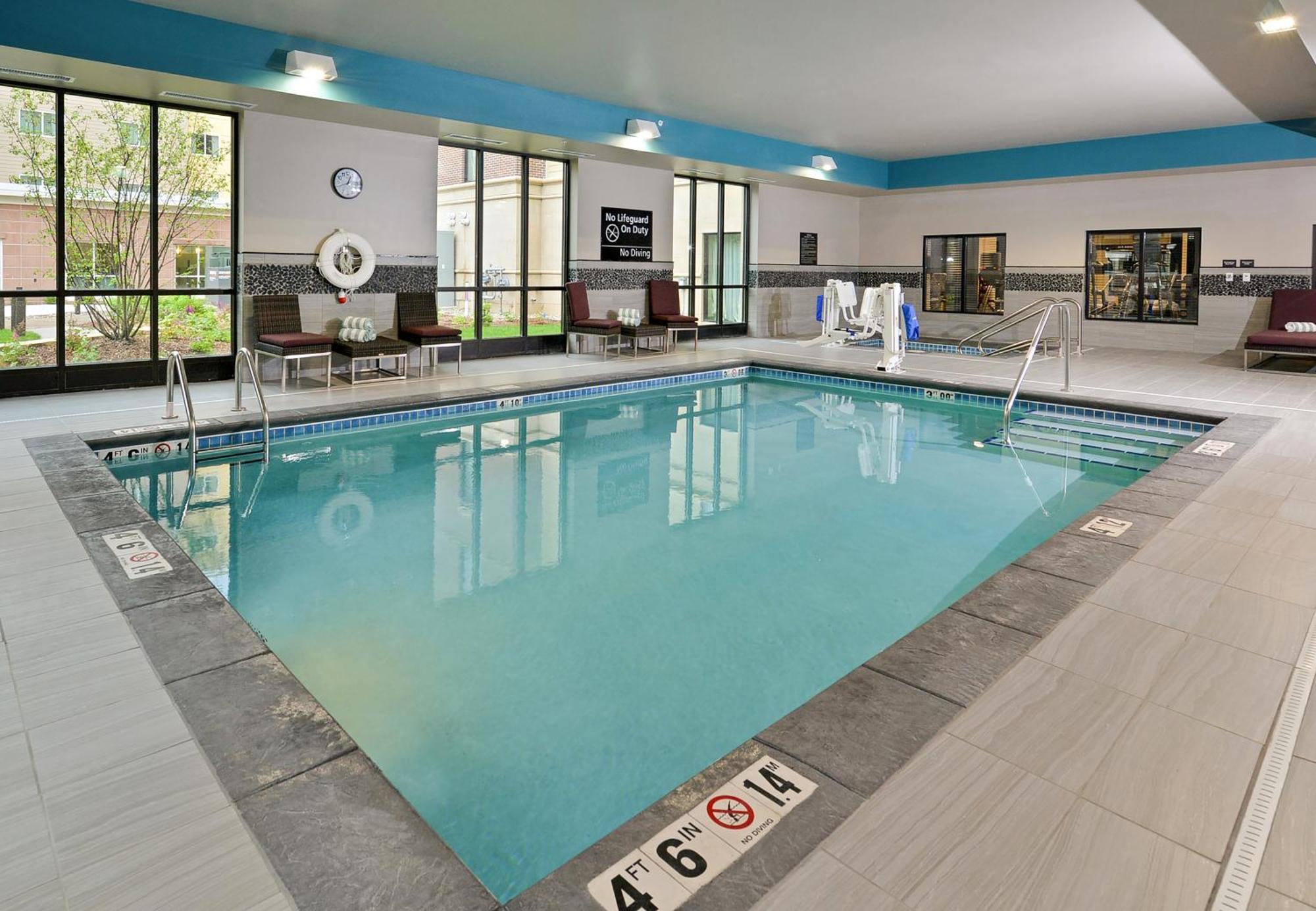 Hampton Inn & Suites Des Moines Downtown Экстерьер фото
