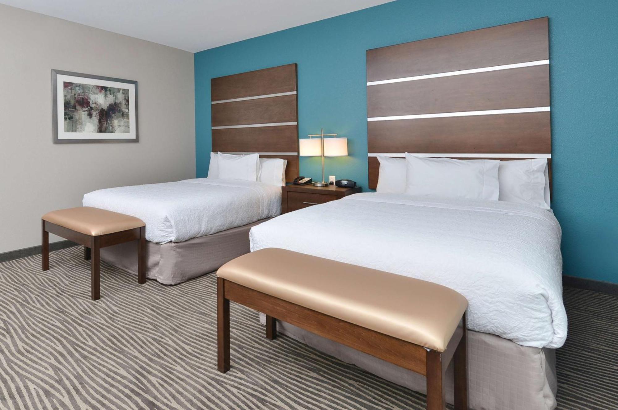 Hampton Inn & Suites Des Moines Downtown Экстерьер фото