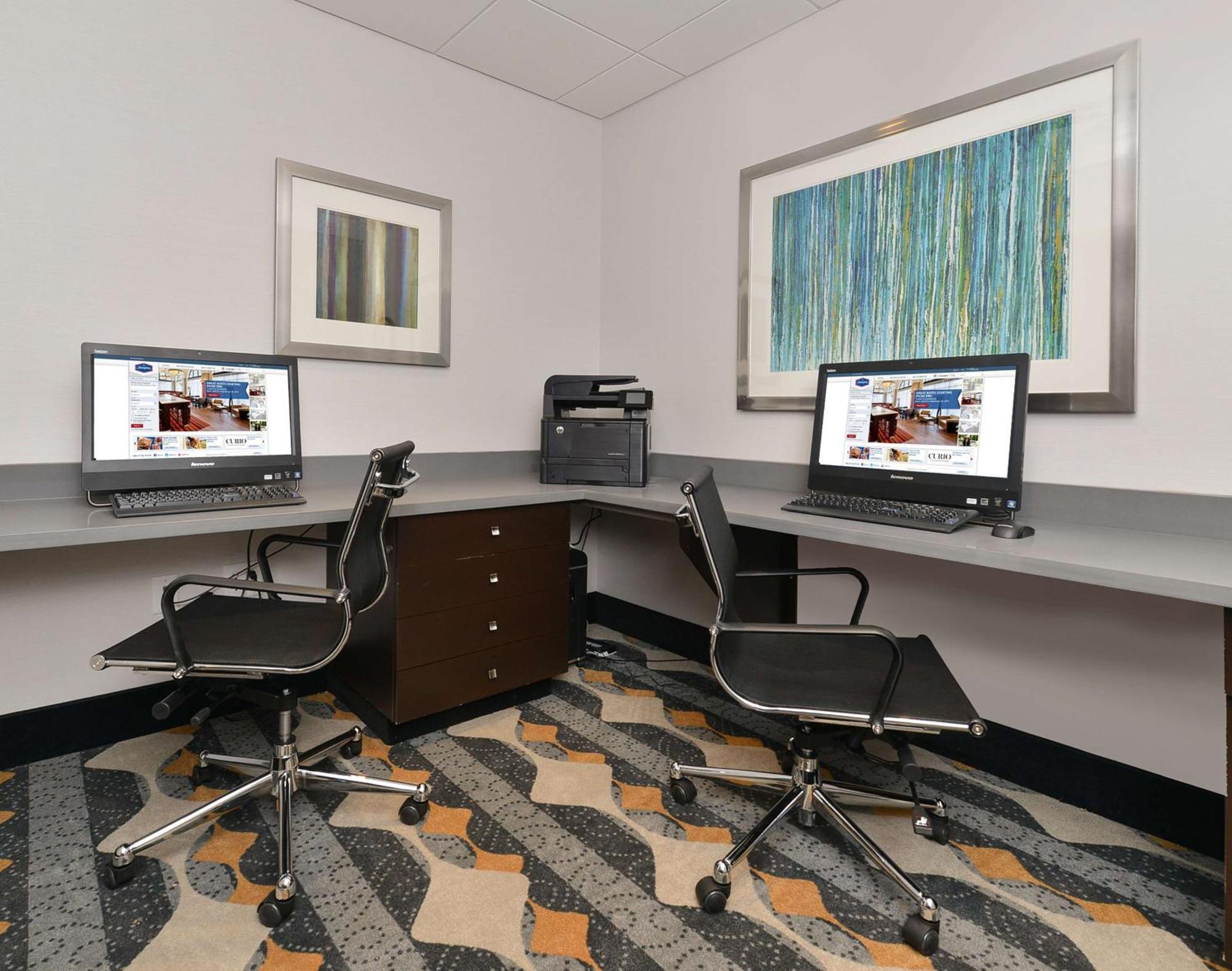 Hampton Inn & Suites Des Moines Downtown Экстерьер фото