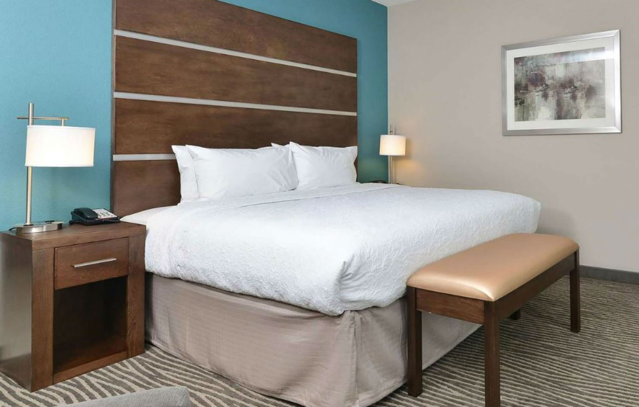 Hampton Inn & Suites Des Moines Downtown Экстерьер фото