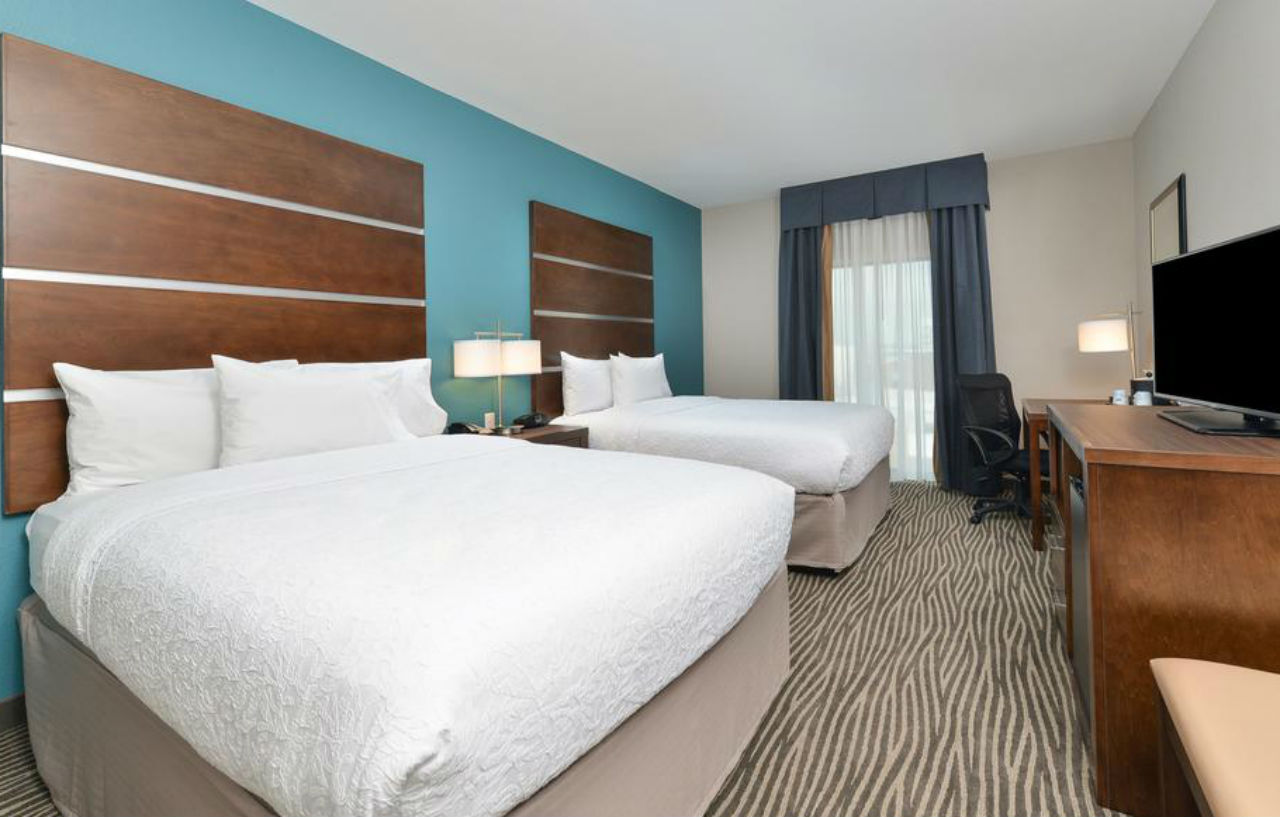 Hampton Inn & Suites Des Moines Downtown Экстерьер фото